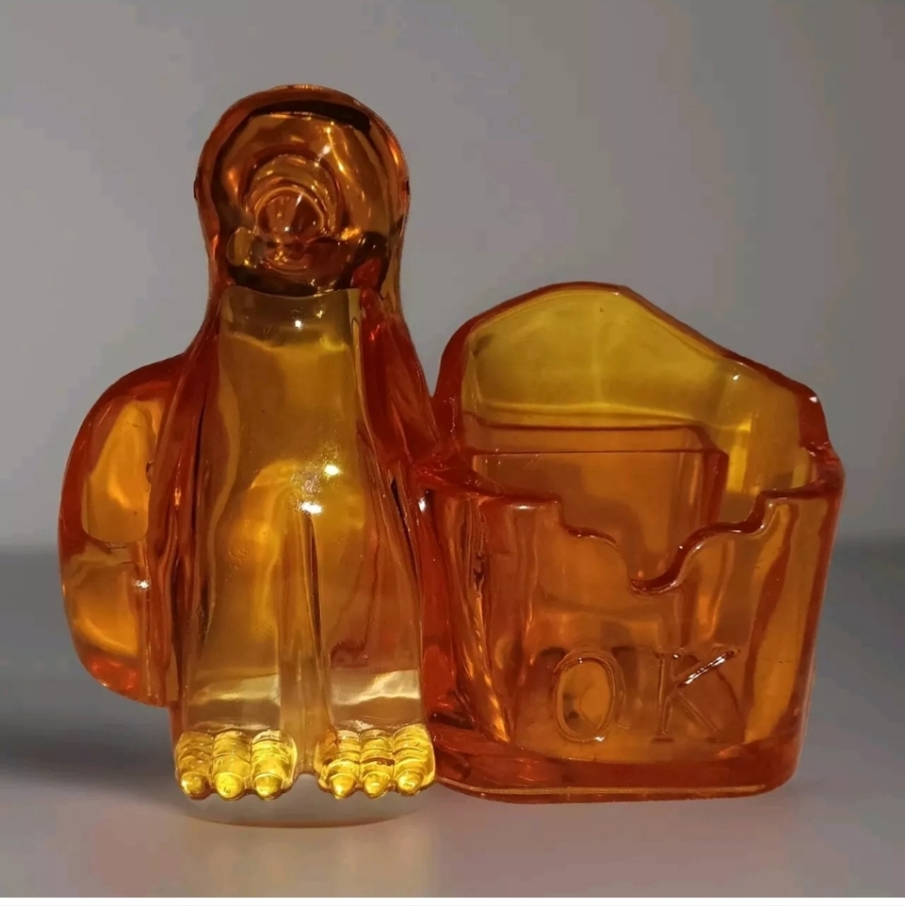 VTG 1970s ORANGE LUCITE ACRYLIC PENGUIN, BIRD THOOT PICK, CARD HOLDER RETRO RARE